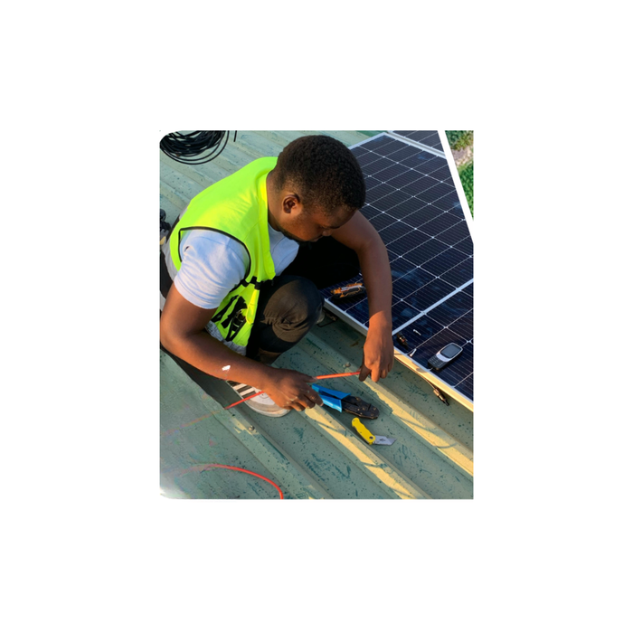Emerald 2200W Hybrid Solar Deep well Pump